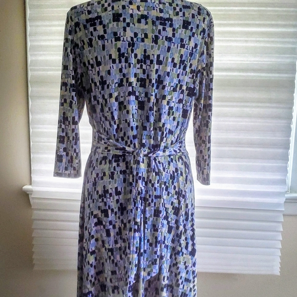 Dress - Picture 5 of 8